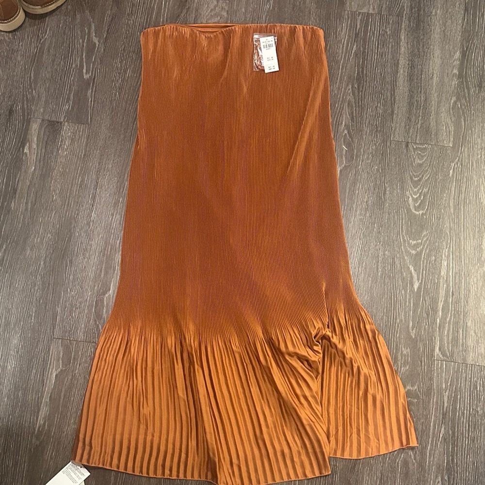 Abercrombie Giselle pleat release midi dress